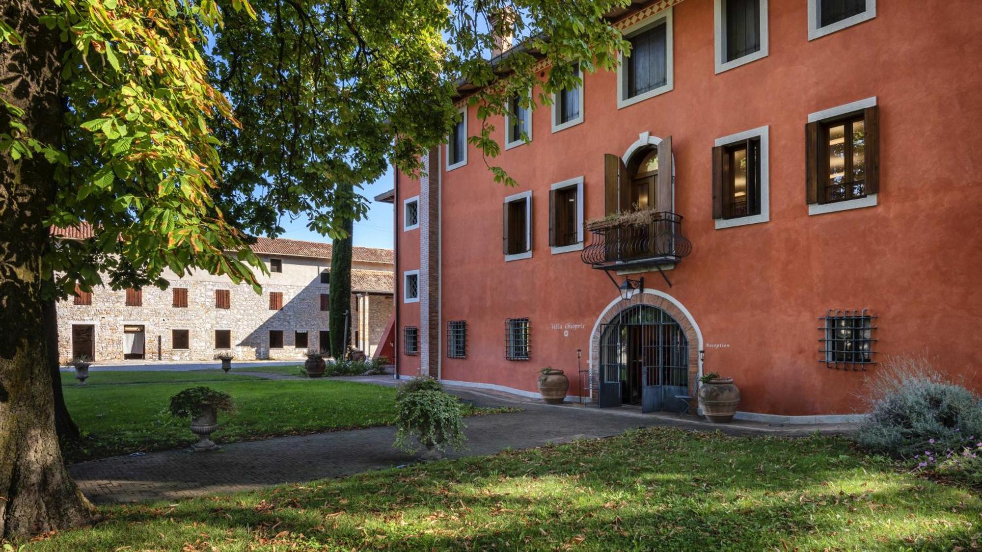 Villa Chiopris Luaran gambar
